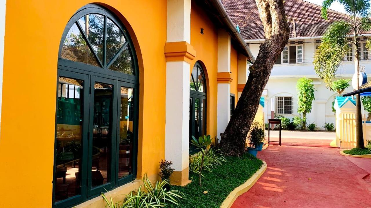 Elphinstone Residency Bed and Breakfast Kochi Exteriör bild
