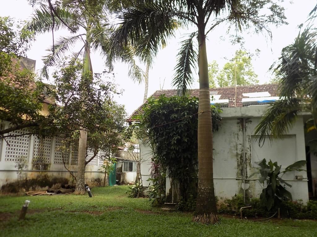 Elphinstone Residency Bed and Breakfast Kochi Exteriör bild