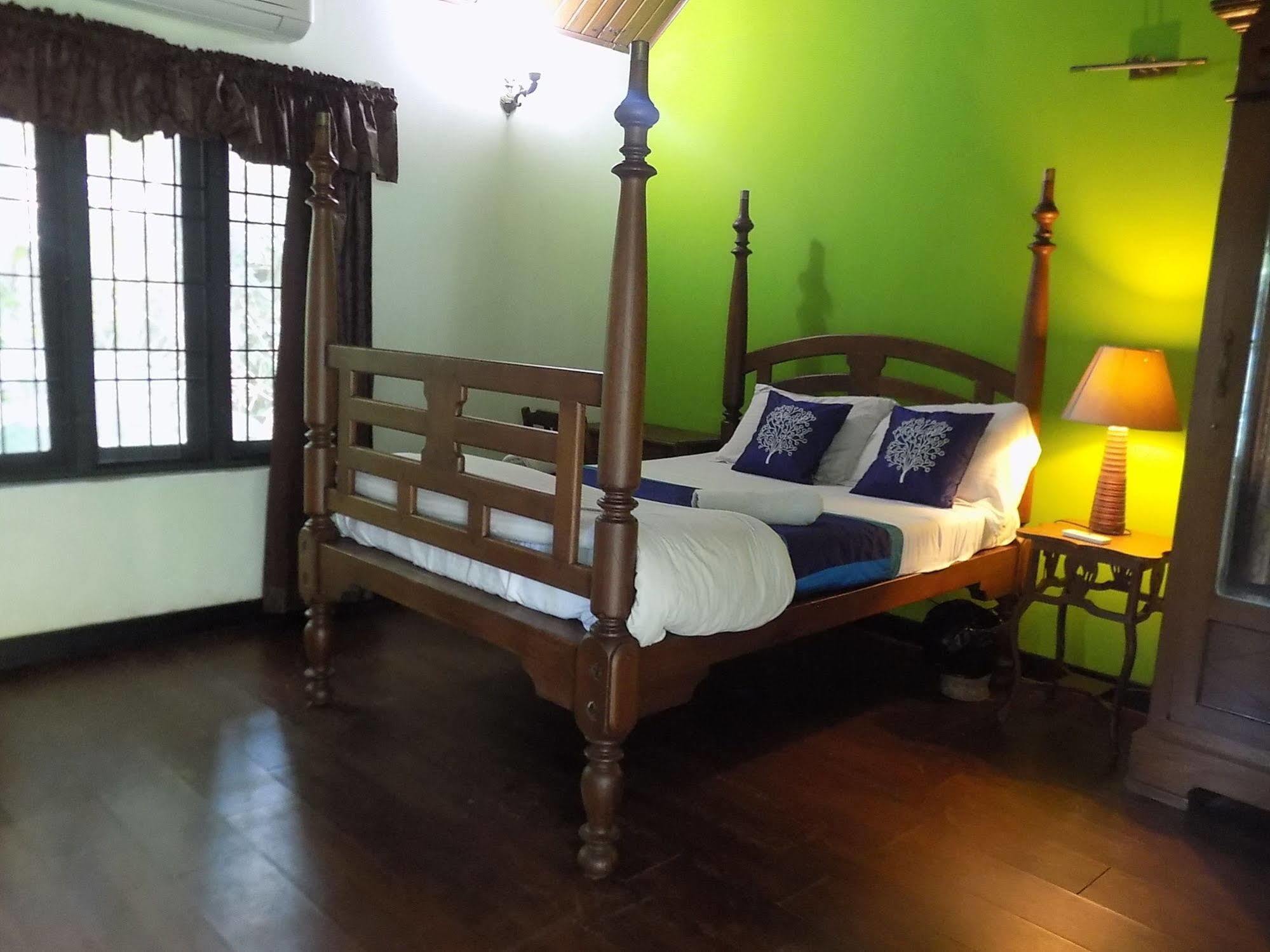 Elphinstone Residency Bed and Breakfast Kochi Exteriör bild