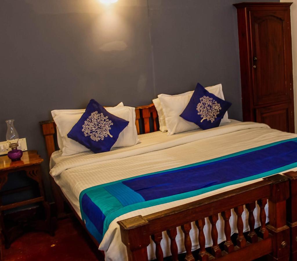 Elphinstone Residency Bed and Breakfast Kochi Exteriör bild